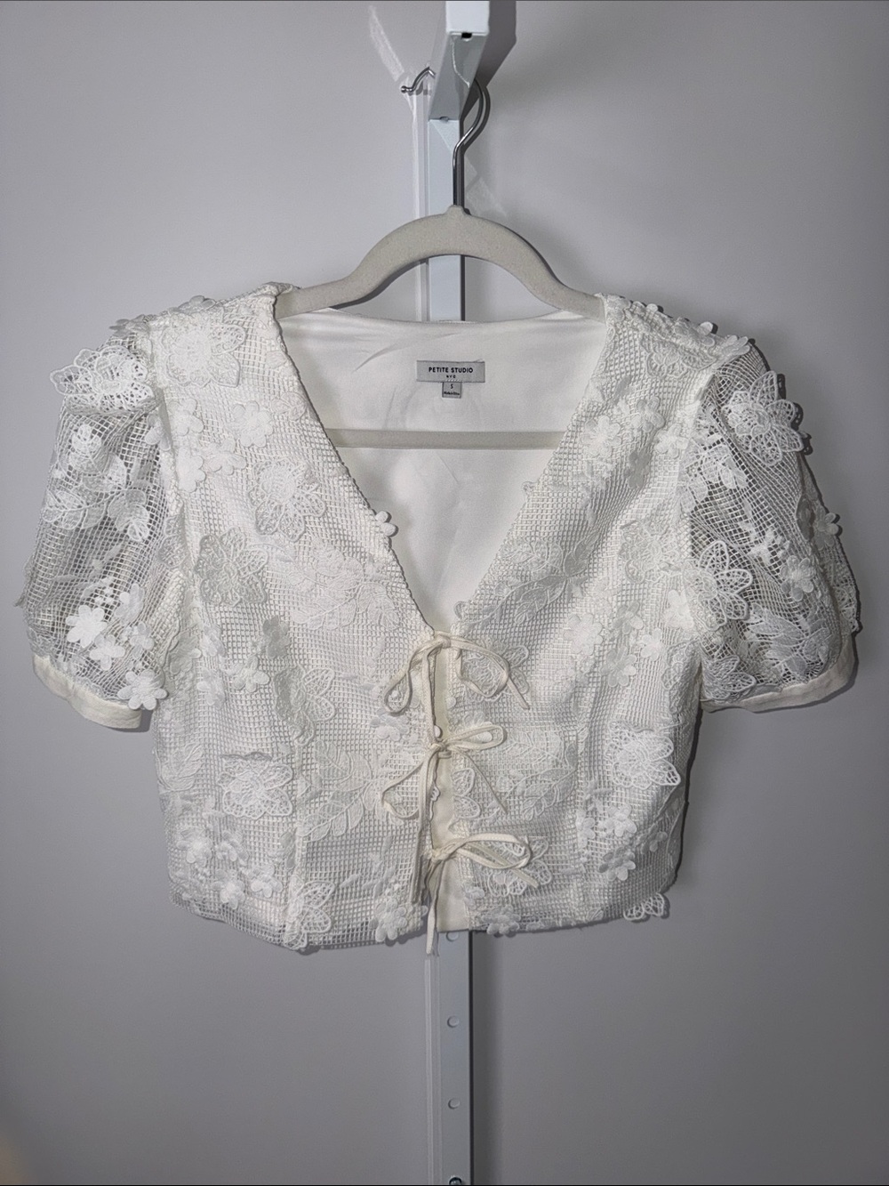 Petite Studio White Lace Tie-Front Puff Sleeve Crop Top
